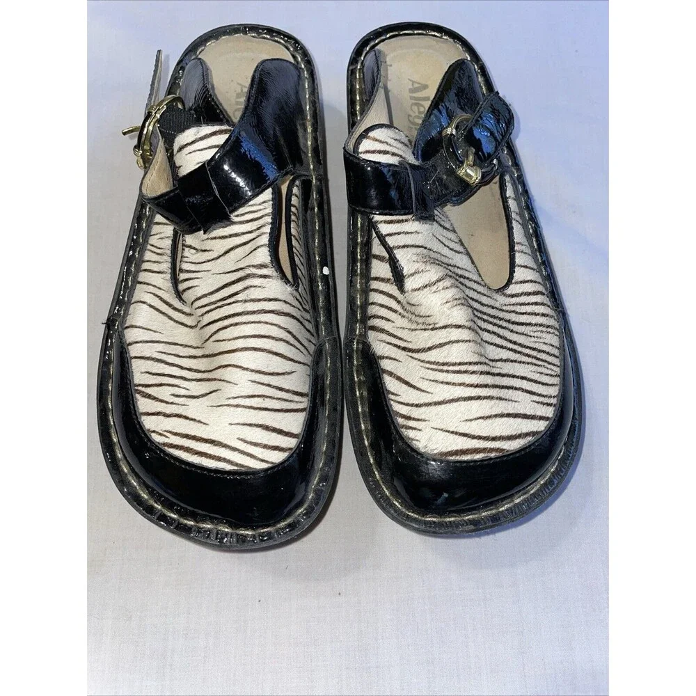 Alegria Women’s Platform Slides Size 39 U.S. 8 M Black Patent & Ivory Leather